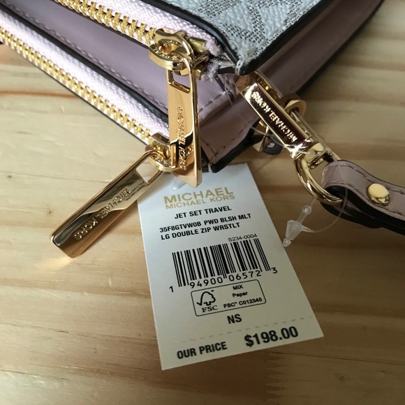 Michael Kors Wallet🎈🎈 - Picture 4 of 8